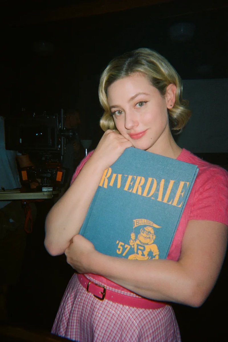 classyreinhart's tweet photo. what if this was my last straw https://t.co/dKEbxOeGYY