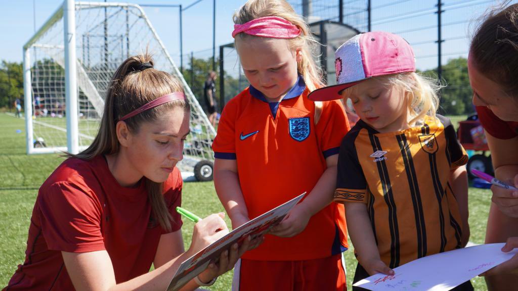 GIRLS ONLY FOOTBALL COURSE 

All the girls will be watching tomorrows semi final of the @FIFAWWC between England @Lionesses and Australia at our training ground. 

Still time to join us 👉 cact.gives/courses/723/ho…

Come on England 🏴󠁧󠁢󠁥󠁮󠁧󠁿 

#CACTFSD ⚽️🔴⚪️ #cafc