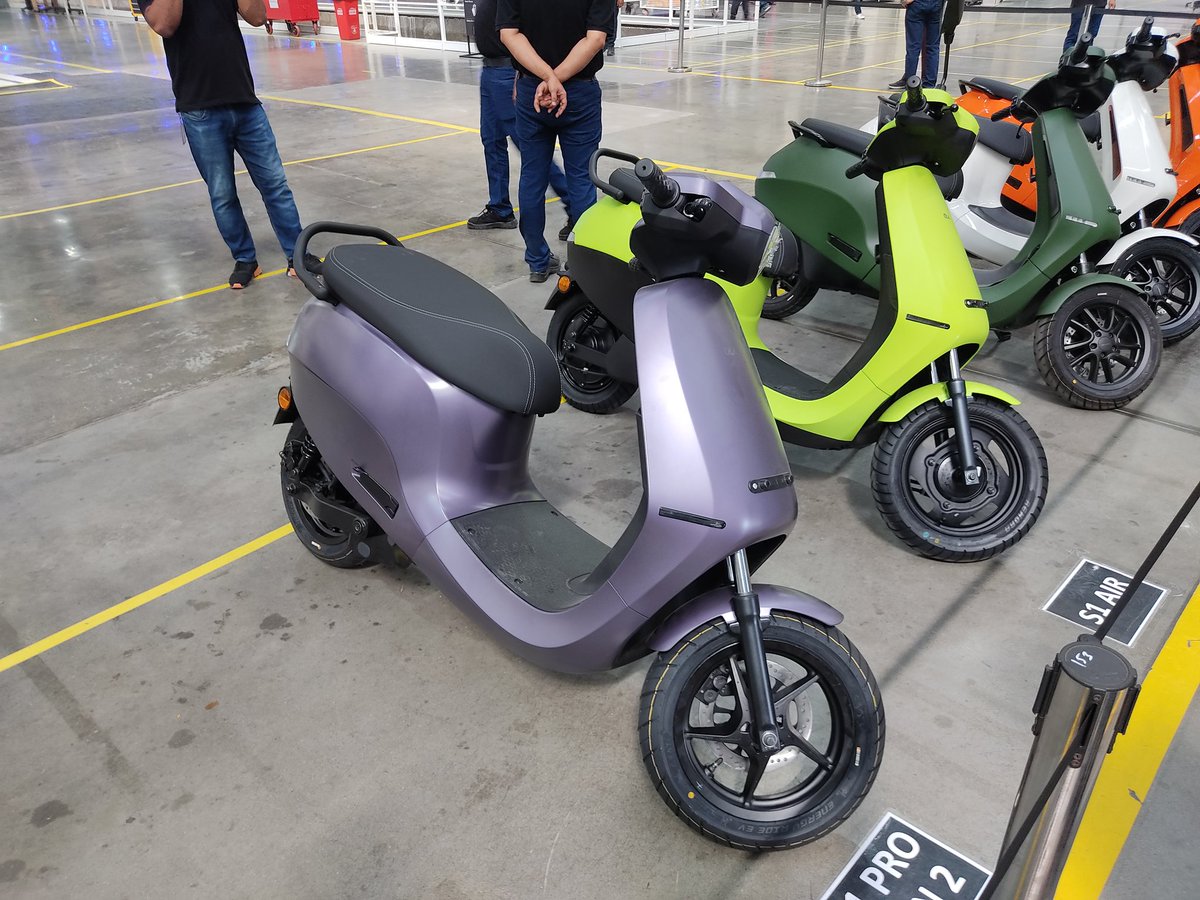 shrienergy's tweet photo. Once you enter the Factory, this what you can find.
How the little Big Hero Named S1 Pro.... It began its journey.
Now it's Time for Gen 2. 😎
@bhash
@OlaElectric
@ola_paparazzi
@EVehiclesindia
@InsideEVs
#OlaCustomerDay2023 #EndICEagePart1
#IndependenceDay2023 https://t.co/10cSOLJbZ0