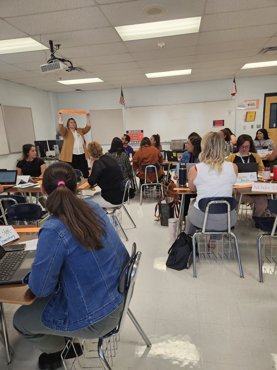 So excited to work with our new 2nd grade teachers at New Teacher Academy <a href="/NISDElemCI/">Elementary CI</a> @Mrs_WillieNISD #NISD2023NTA