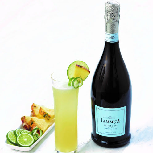 HenryFoxSales's tweet photo. Whether it's a staple brunch-time Mimosa, or a Spritz with a twist, La Marca offers the opportunity to enjoy ✨ sparkling ✨ wines at any time of the day, for everyday occasions, not just holidays! 💙

#LaMarca #Prosecco https://t.co/j91VpuuAex
