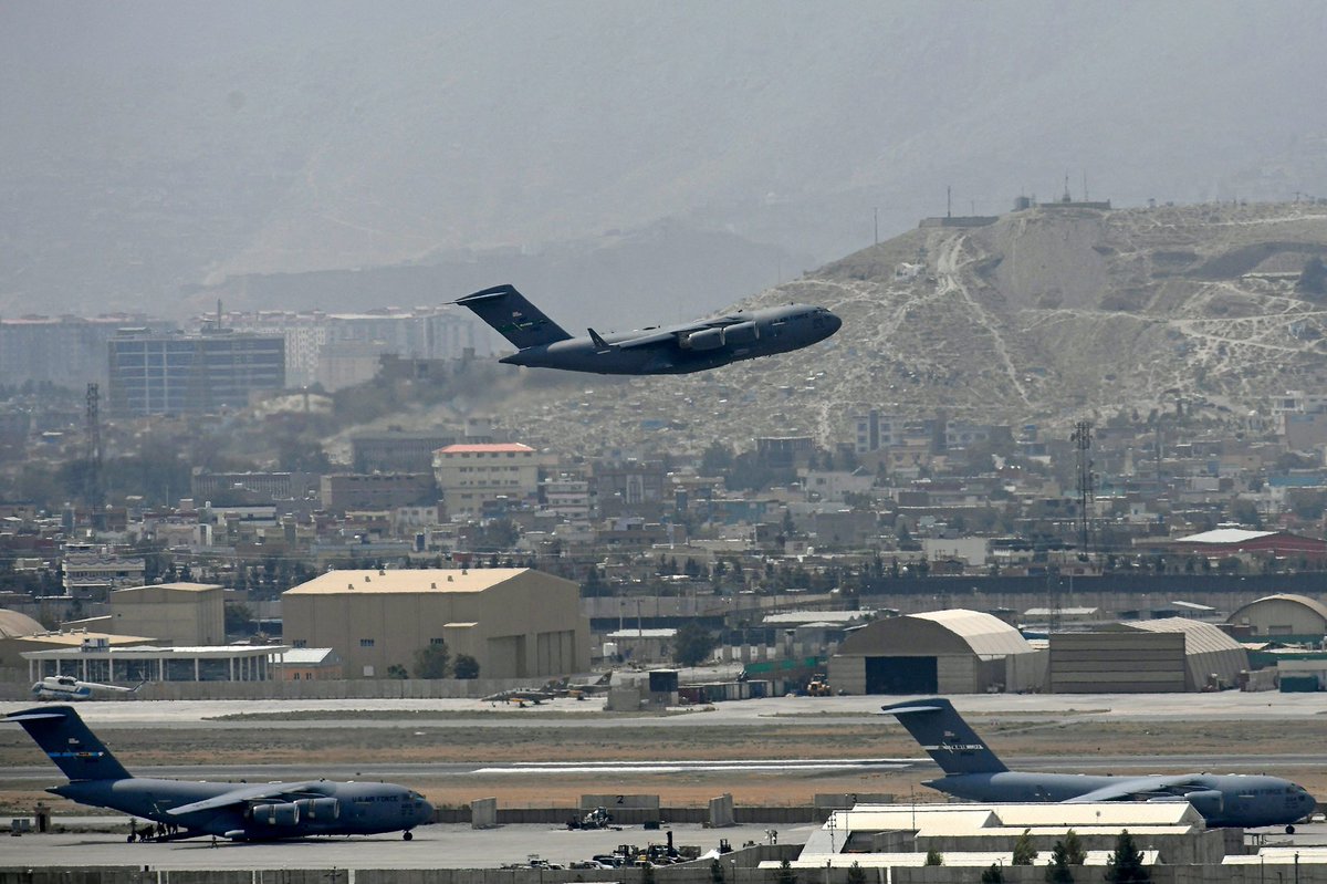 JetSetGOConnor's tweet photo. Two years later! The largest military NEO in history! #OperationALLIESREFUGE #C17 #OAR #Aviation #Globemaster https://t.co/juwPorR2YD