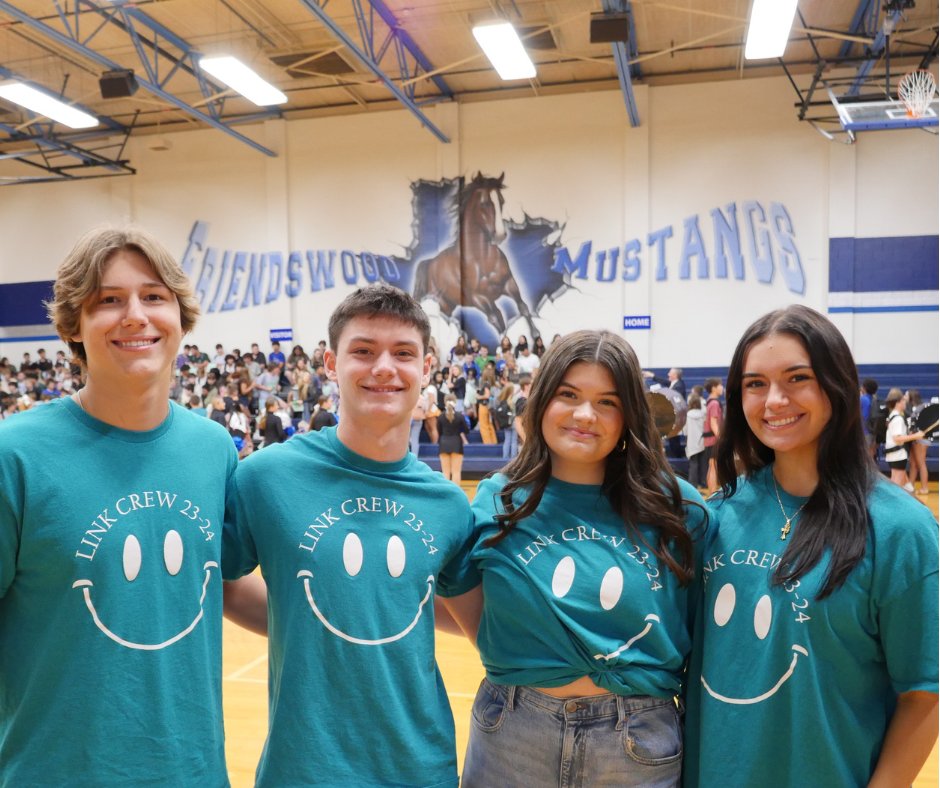friendswoodisd's tweet photo. โจ Smiles as bright as the morning sun, and a contagious happy feeling in the always-humid back-to-school air! Here's to an exciting new school year at Friendswood ISD! ๐๐ #FirstDayMagic #FriendswoodISD #FISDFirstDay
See more ๐ธ on #SmugMug https://t.co/YJCs0MmbGO https://t.co/L8lrnrnwCx