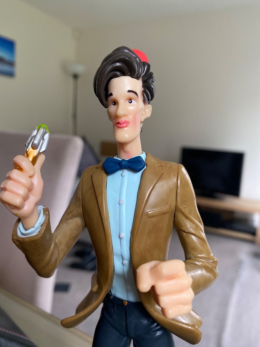 He really is as ugly in real life as he is was in the shop 😍