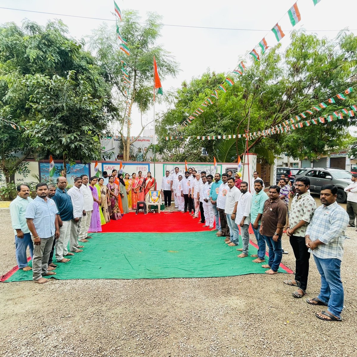 PVasupathi's tweet photo. May the colours of our flag🇮🇳always remind us of the sacrifices that have been &amp;the unity that binds us🇮🇳 https://t.co/22anEfh7ct