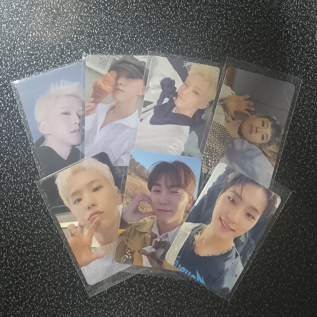 iceybeam's tweet photo. wts lfb seventeen quitting sale !

— mostly hoshi pcs
— prio set taker &amp; payo
— reply/dm to claim
— see pricelist in reply

# seventeen scoups jeonghan joshua jun hoshi wonwoo woozi the8 mingyu dk seungkwan vernon dino hoshi scc braso ta green its hg noot noot sunoo fts path https://t.co/BI2VG24TFn