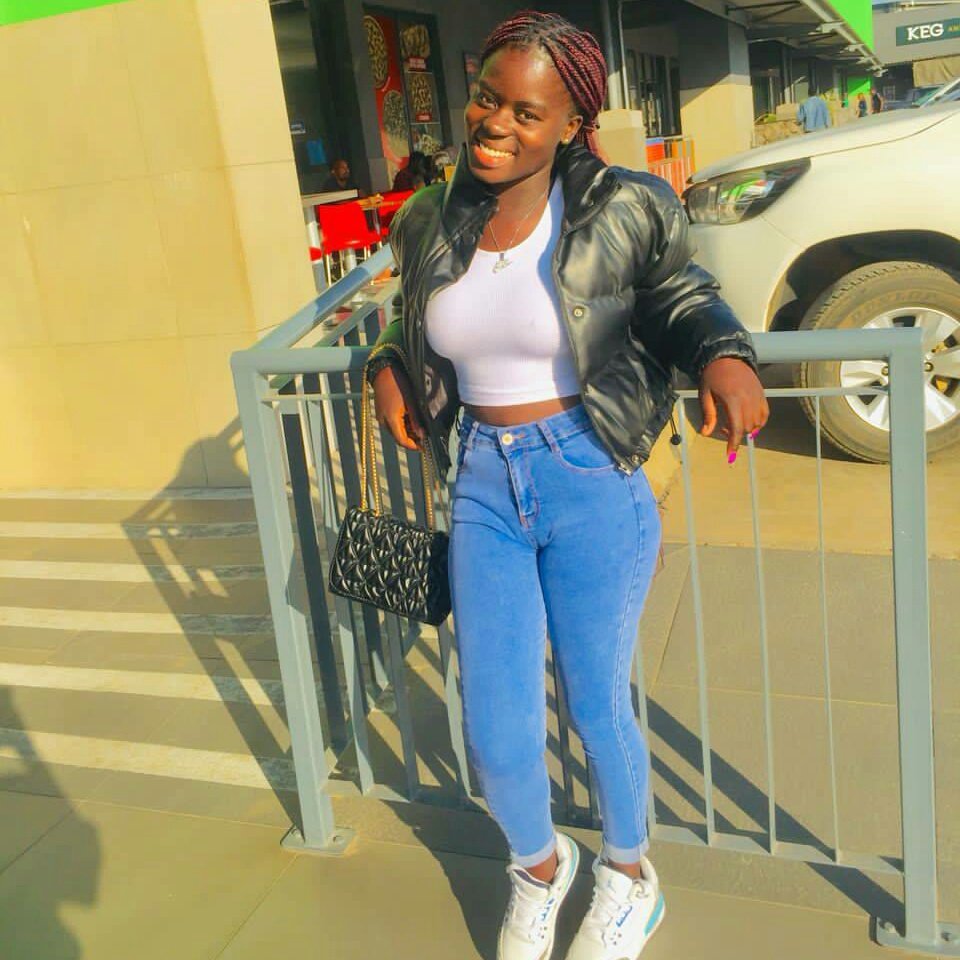 roxyrisky's tweet photo. #NewProfilePic https://t.co/ObFvMJeQ2x
