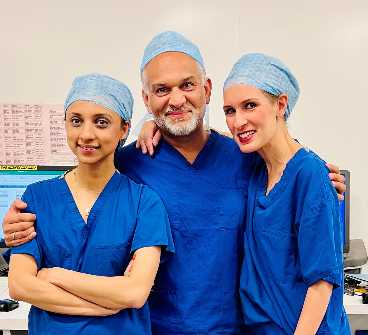 GSTTnhs's tweet photo. Our surgeons operated on three months worth of breast cancer patients in five days, using the HIT list method pioneered at the Trust to cut waiting lists.

The 22 reconstructive surgery patients had breast cancer, were breast cancer gene carriers, or both: https://t.co/c8fbv8wN6u https://t.co/wUoV9cFUiH