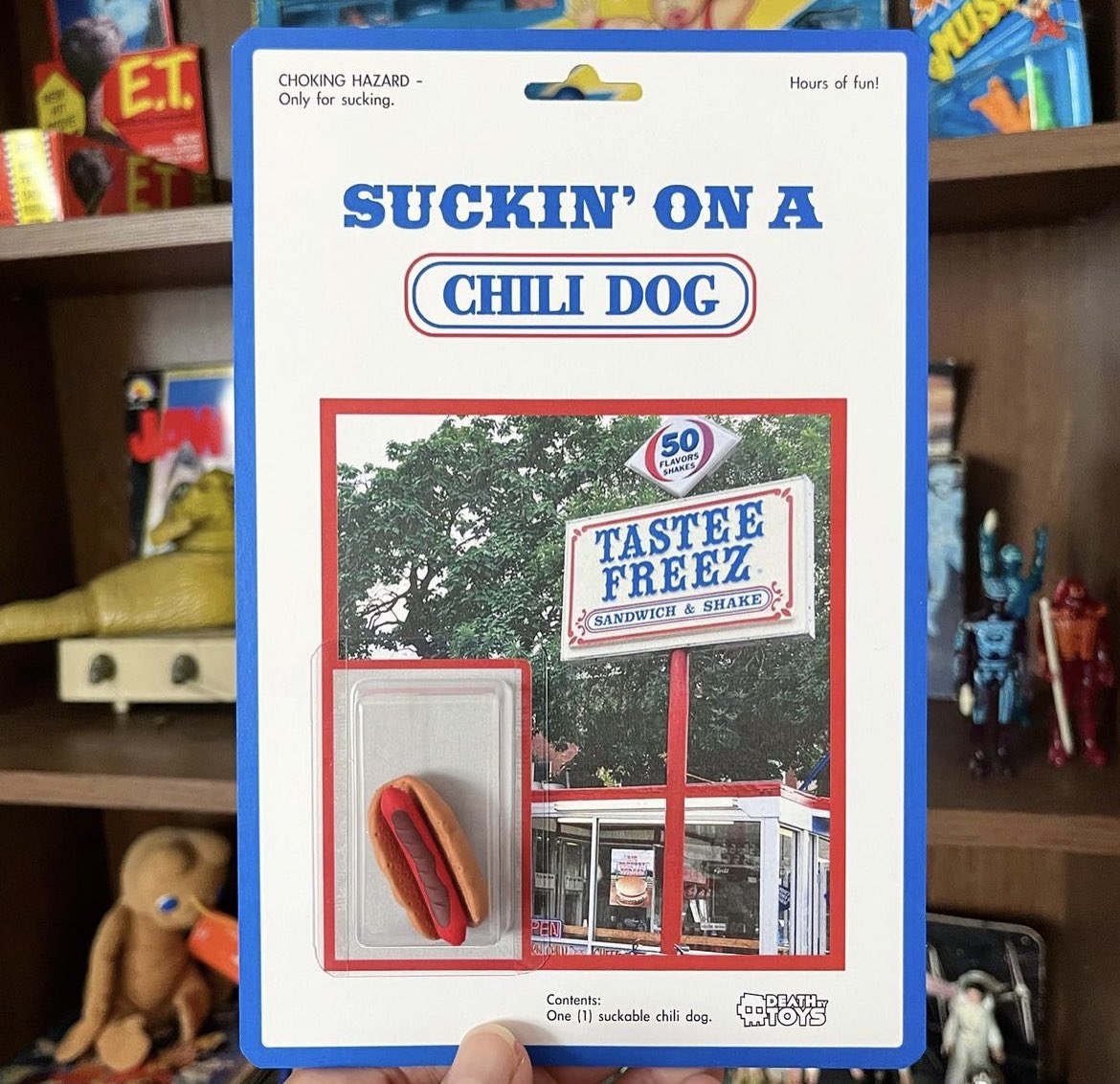 danpolydoris's tweet image. Probably my favorite part of summer is when I get to suck on a chili dog.