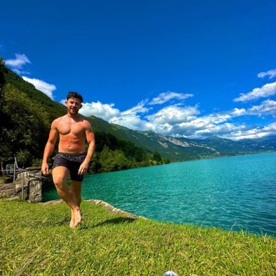 4tee4o's tweet photo. #NewProfilePic https://t.co/L7dIYhckZK