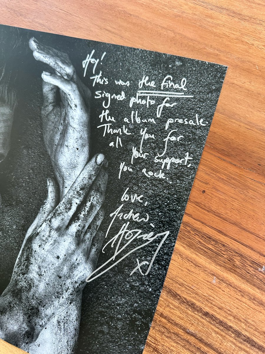 3 days left until #UnrealUnearth. Thank you for all your support 🖤

hozier.lnk.to/unrealunearth