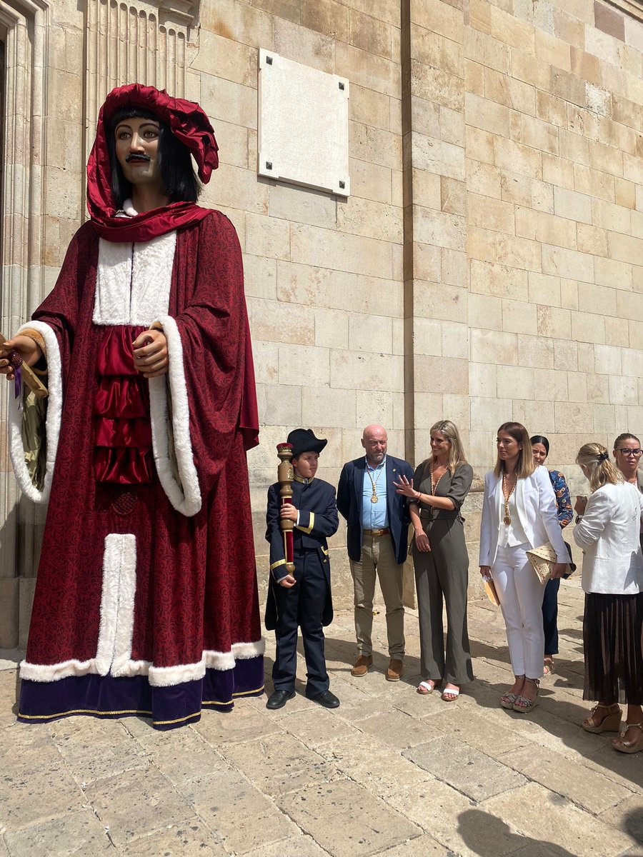 CristinaAgueraG's tweet photo. Dies en q tots podem gaudir de la Festa Major de #Badalona 🥰. I Seguim! https://t.co/H2VMQRRp3V