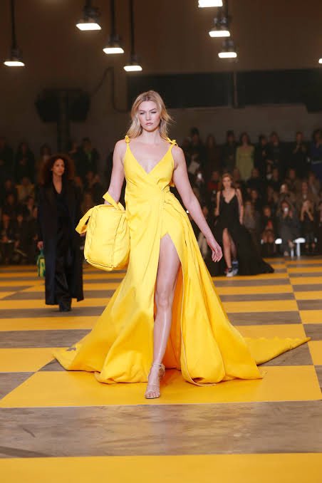 def_not_ugly's tweet photo. She's strutted for top fashion houses like Christian Dior and Versace and even became a Victoria's Secret Angel. But folks, there's more to Kloss than the runway. A coding enthusiast, she launched 'Kode With Klossy' in 2015, a non-profit that empowers young women to learn coding. 2/3