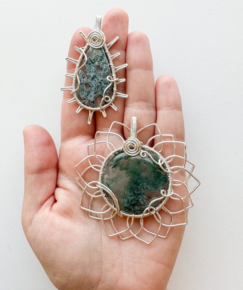 mildhippie's tweet photo. moss agate handmade pendants by me🌿

available Aug. 18th at 8pm eastern time <3 https://t.co/yaj7AgKPhN