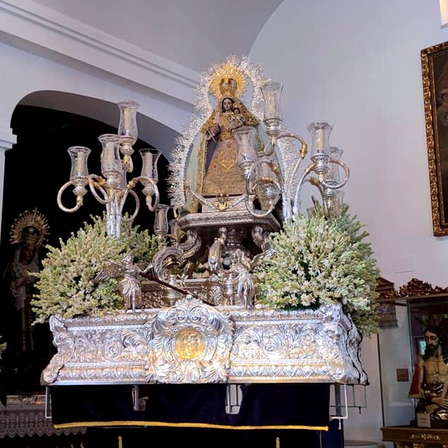 ✝️ El 15 de agosto es un día grande en #BenalmádenaPueblo, el Día de la #VirgendelaCruz. 
✨ Con la festividad de la patrona de #Benalmádena llega el punto culminante de las fiestas💃

#lovingBenalmádena ❤️
📸 Benalmádena Fiestas y Tradiciones
#costadelsol #Benalmadena #malaga