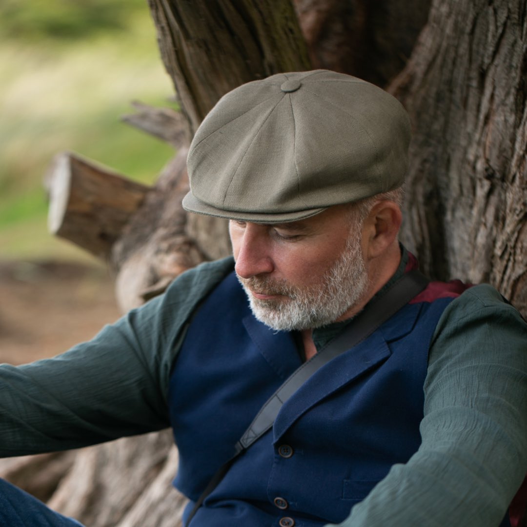 Hanna_Hats's tweet photo. Our Connery Cap Linen has a neat body and flat peak, perfect for those who are looking for a linen newsboy style.
#hannahats #since1924 #lconnerycap #linenflatcaps #newsboycaps #summerstyle #linen #irishlinen #irishcraft https://t.co/9DSCksUytc