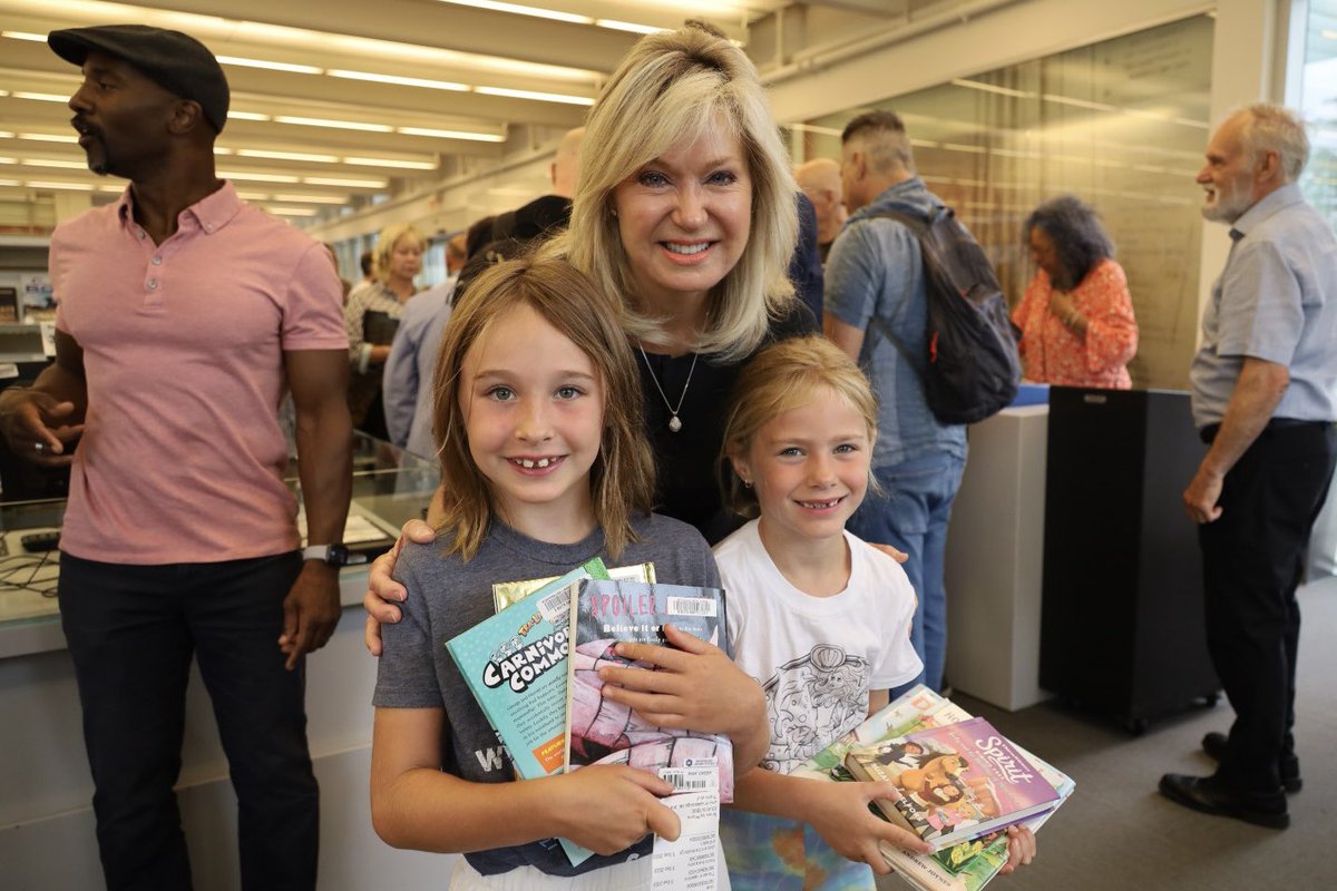 MayorCrombie's tweet photo. Port Credit Library is officially reopened! 🎉 📚Congratulations Councillor @DaskoWard1 &amp; team @citymississauga on rebuilding this facility that’s a staple in the heart of #PortCredit. Thanks to this much needed renovation, residents can enjoy this library for another 50 years! https://t.co/DSAsqS2BxA