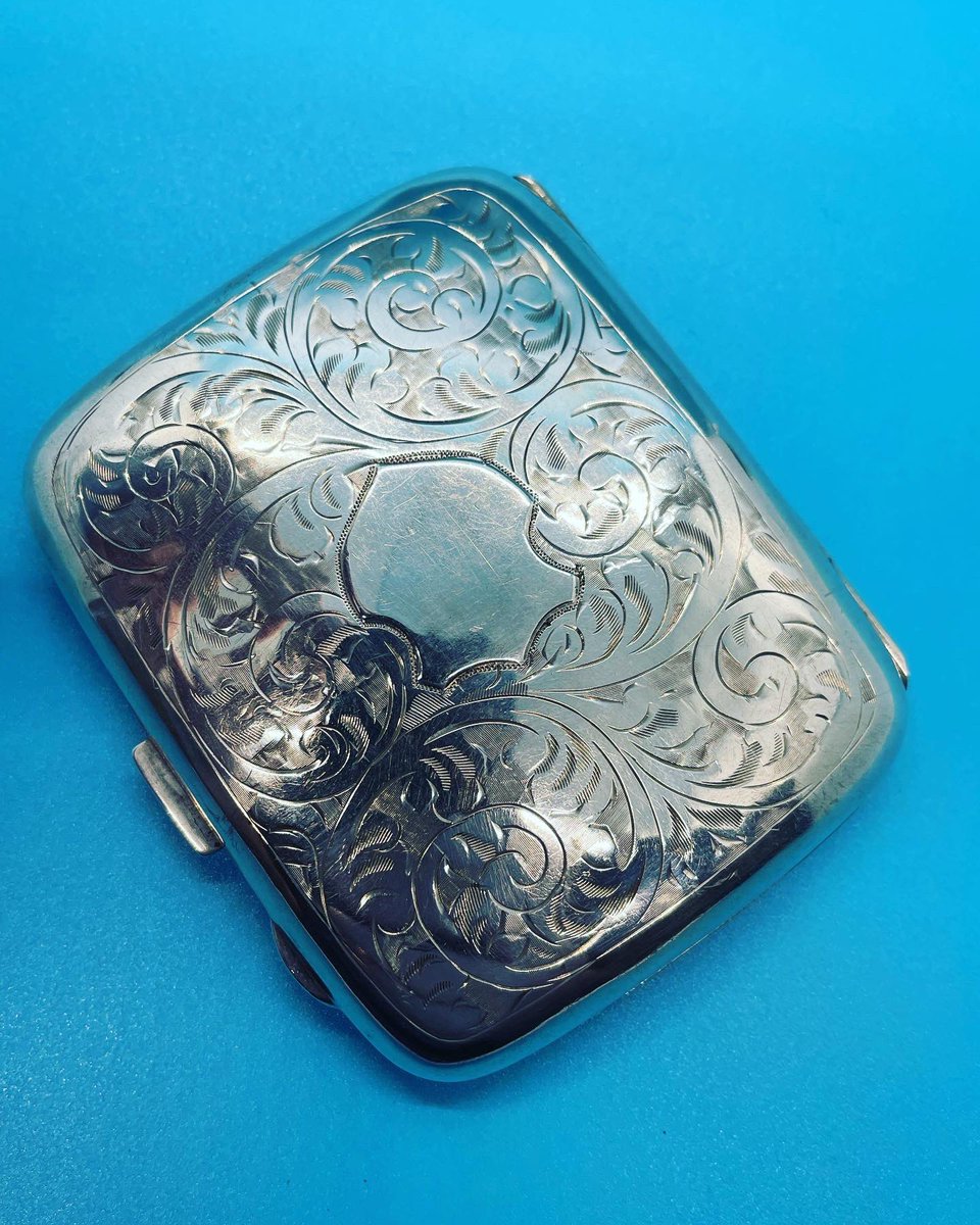 SOLD! Stunning #antique #silver #cigarettecase!

etsy.me/36dDTBZ 

happinessthroughnostalgia.com

#MHHSBD #antiquestore #antiquesarecool #antiquesaregreen #etsy #EtsySeller #EtsySocial #etsyfinds  #etsygifts #etsyshop #etsylovers #etsystore #etsybot #UKetsyRT #ListMyEtsy