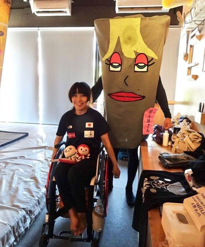 SPINALpedia's tweet photo. Kato Asumi, a severe tetraplegic and chibi adaptive climber from Japan. Follow her at little.small.bit on IG #adaptiveclimbing #wheelchair #japan https://t.co/Gx705nykmZ