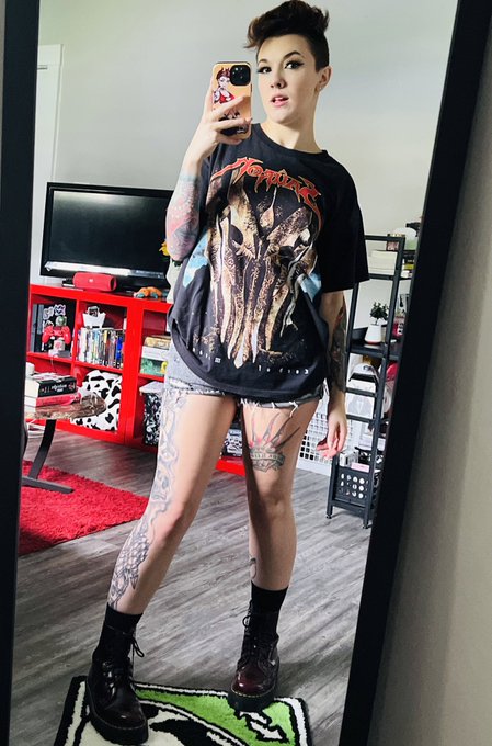 slay today https://t.co/e8byKVOY4k<a href="/tag/starwarsday"class="tags"><span>#starwarsday</span></a>