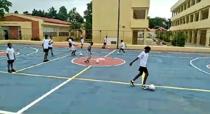 URUQUIQUE's tweet photo. Una de las claves para la masificacion del Futbol, es llevarlo a las escuelas públicas, con el programa #GenerationAmazing de @Concacaf @INEFIRDOFICIAL @fedofutbol llegaremos a cada niño del país, para enseñarle a jugar, ya sea en cemento o campo de grama. https://t.co/9TW3iB210g