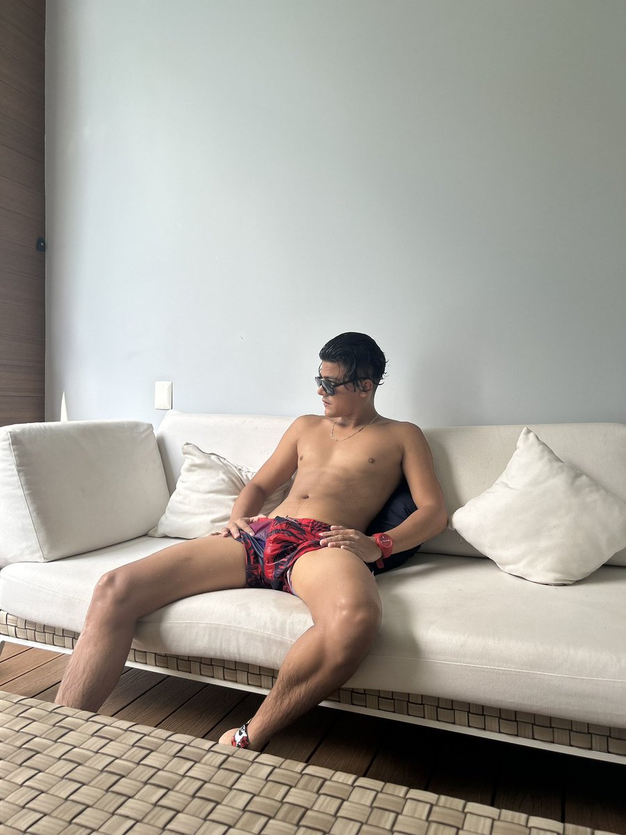 Latinodefueg's tweet photo. https://t.co/FR3wShR56P
Suscríbete a mi perfil a las diez primeras personas en mandarme mensaje les haré un 50% de descuento  

#sexy #twink #gay #LGBT #onlyfans #latinos #moreno #guapo #amor #sexo #hombre #man #love #horny #muscles #armpit #FOOTFETİSH #pv #puertovallarta https://t.co/NF7IP5f0fi