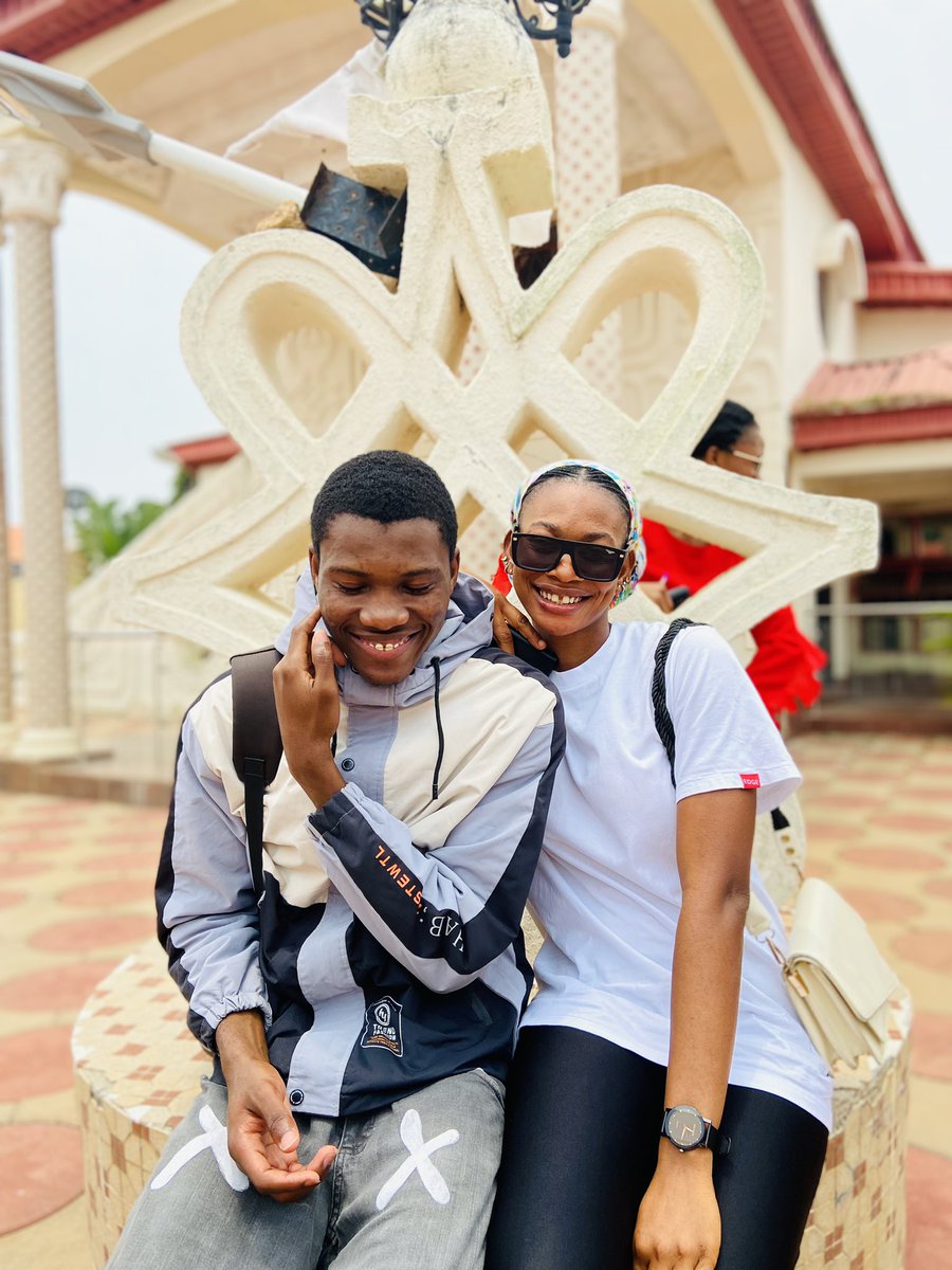 Ellakiie's tweet image. I’m proud to be one of the students in the Tech eco system of Plateau, with @lawunna_yilwada as my tutor!#CodePlateau be doing wonders to reap in the nearest future👏

📍Jos, Nigeria ❤️