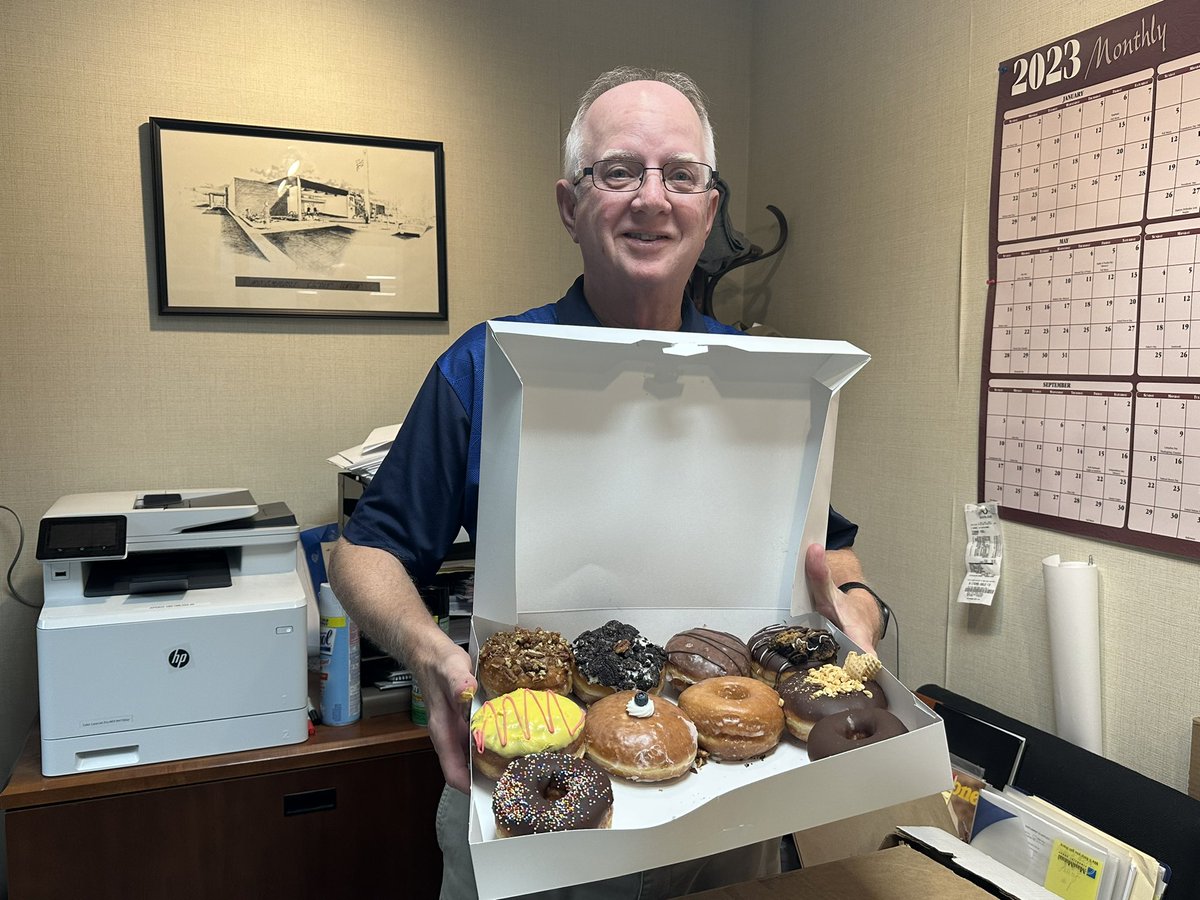 CreditPoe's tweet photo. A huge shoutout to Jason Norman for bringing in the most delightful, delectable, and enjoyable treats from Dripp Donuts
to our office today! We truly appreciate when our incredible board members surprise us with their visits, brightening up our day! #staysweet #poefcu https://t.co/LrkQ6L247e