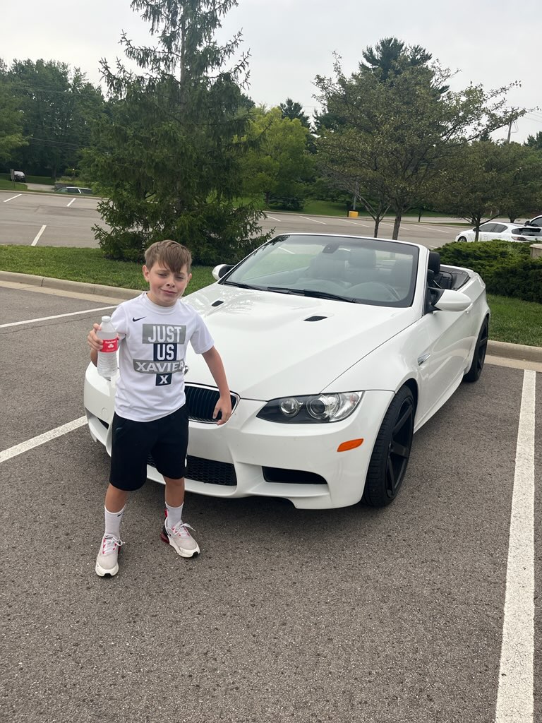 StateFarmJean's tweet image. Always a fun time at USB Cars &amp;amp; Coffee😀🚗. Join my team member Brittney and Millie at the next one on September 16 from 10am - 3pm. #GoodNeighbor #Community #cincinnatiohio