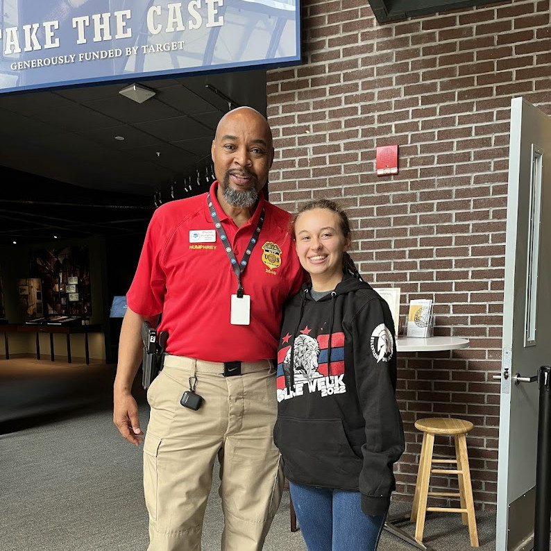 NLEMuseum's tweet photo. Jamey and her daughter spent some time at the Museum and met Charles Humphrey, our Decision Simulator instructor with over 40 years of #lawenforcement experience. 

Try the Sim: https://t.co/00tJsp09In

#DCMuseum https://t.co/flS7v31njd