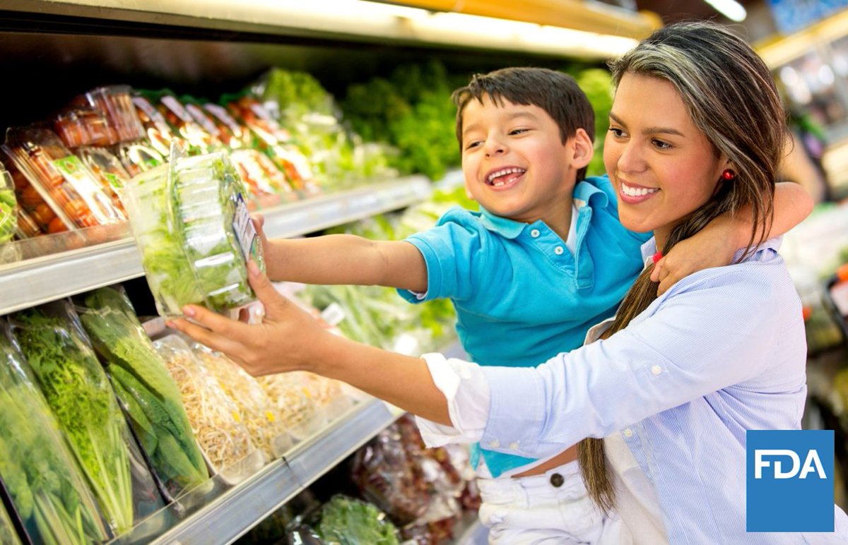 FDAfood's tweet photo. Kick off the school year with healthy habits! The FDA's Nutrition Facts label is your guide to understanding the nutritional content of foods. Make informed choices for a successful school year. #BackToSchool 

https://t.co/SYKZy3gdyS https://t.co/zslJGMbcQm