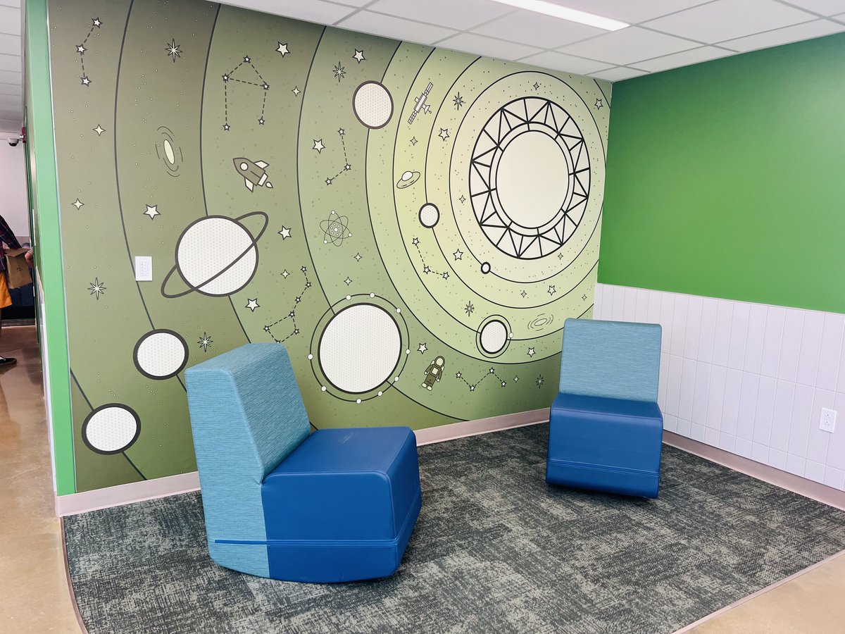 Welcome back, <a href="/PawneePanthers/">Pawnee Elementary</a>! There was a lot of excitement &amp; energy throughout the halls yesterday as families explored their reimagined school at Back to School Night. <a href="/theSMSD/">SM School District</a> rebuilt the 78,000 SF school on the same neighborhood site as the original. <a href="/HollisandMiller/">Hollis + Miller Architects</a>