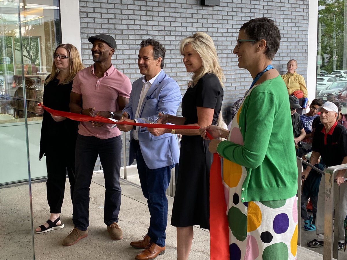 Today we reopen Port Credit Library.
Thank you to everyone involved with completing this project ahead of schedule. 
Congratulations to the project managers and space planning team in Facilities and Property management, Library services and Aquicon Construction.