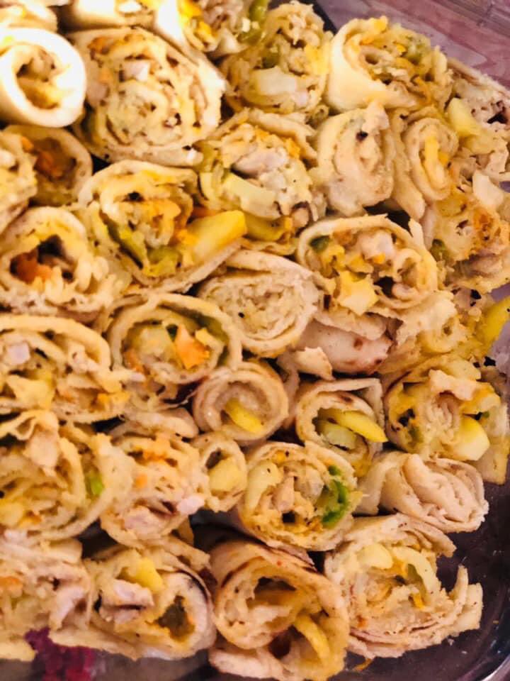 Malaz_Nour's tweet photo. ناس الحصاحيصا ❤️🥰
بادية مشروعي الصغير بعمل لفائف شاورما و طلبات شاورما من البيت😍😍❤️❤️❤️
اطلبو مني وما حتندمووو ❤️❤️
ادعمووني ادعموني😭😭😭 https://t.co/KnX284BxSb