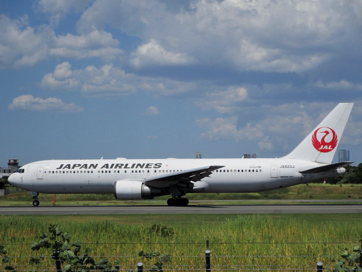 離陸中のJALのB767-300 (JA623J)
おやすみなさいまし🌙