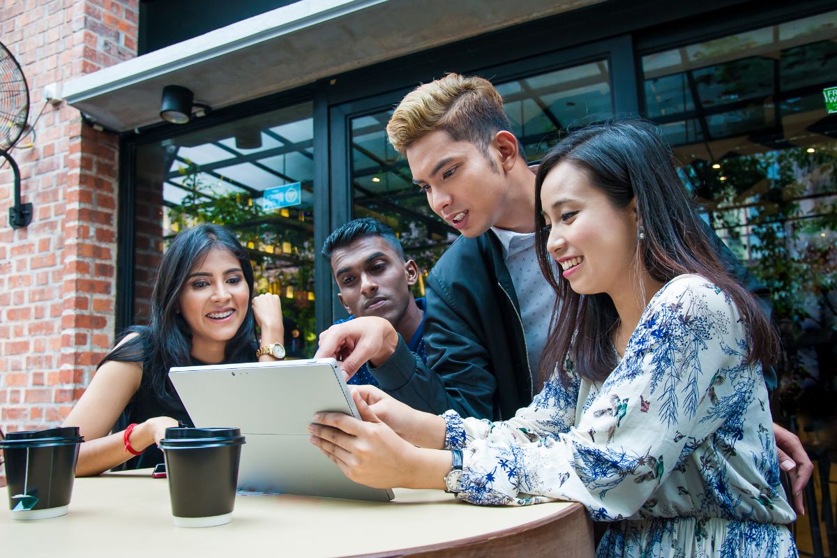 We love working with influencers.

Here’s just ONE reason: Influencers build KLT (Know-Like-Trust) that softens consumers in the buying cycle.

It’s a beautiful thing. 

#influencers #influencermarketing #marketingstrategy #trust #roi