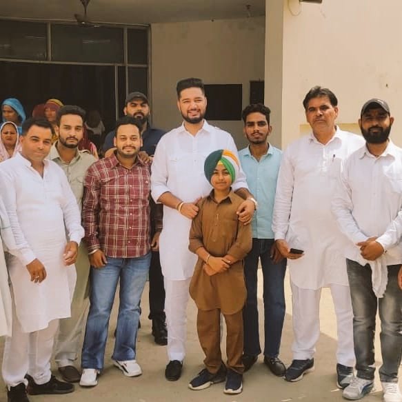 malkeet_khoth's tweet photo. युवा कांग्रेस द्वारा देशभर में महिलाओं को सम्मान देने की मुहिम ‘शक्ति सुपर शी’ - हक़ और हिस्सेदार कार्यक्रम के तहत आज स्वतंत्रता दिवस के उपलक्ष्य में युवा कांग्रेस सिरसा द्वारा कांग्रेस भवन में महिलाओं से ध्वजारोहण की पहल की गई। @NsuiBudhiraja @MohitSharma_iyc @Haryana_YC https://t.co/wAhQhLV04y