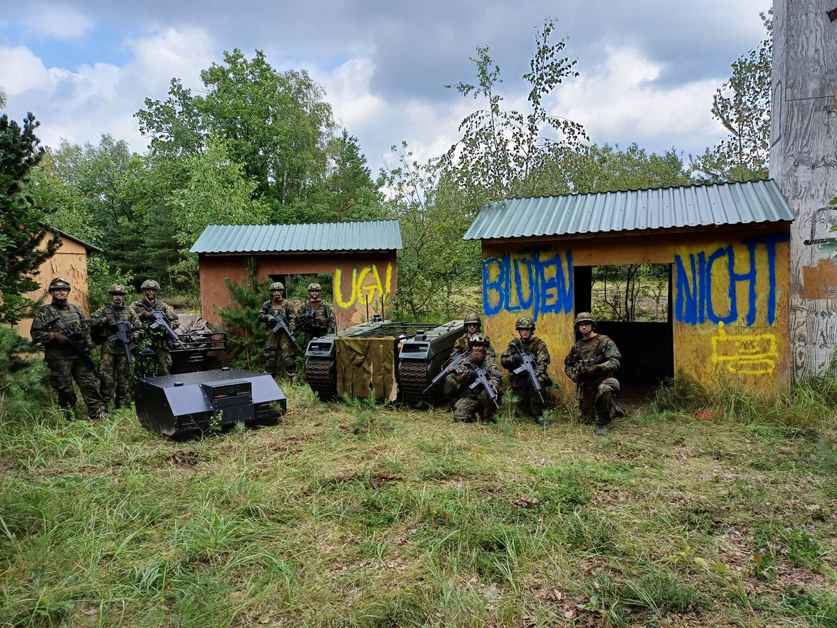 GranB36546322's tweet photo. UGV don't bleed 
#Heer #Bundeswehr #STuV https://t.co/aU98waiDIx