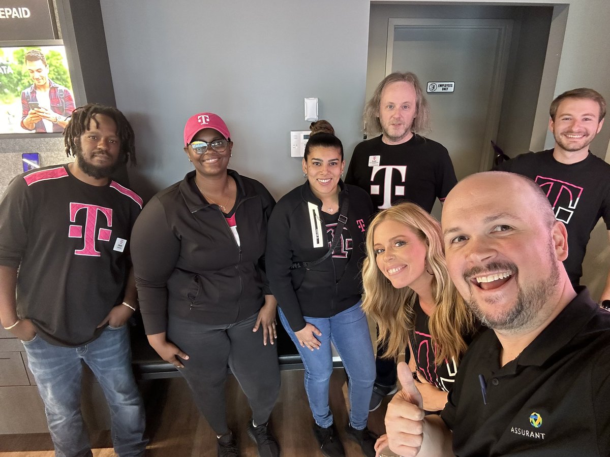 T_DeCastro's tweet image. Thanks to @wderrickindy and his Indy team for the great week last week. @IndyMarsee and @MarkPsince83 had a great time discussing #Protection360 throughout the district. When you visit T-Mobile, you get the complete solution for all your wireless needs!