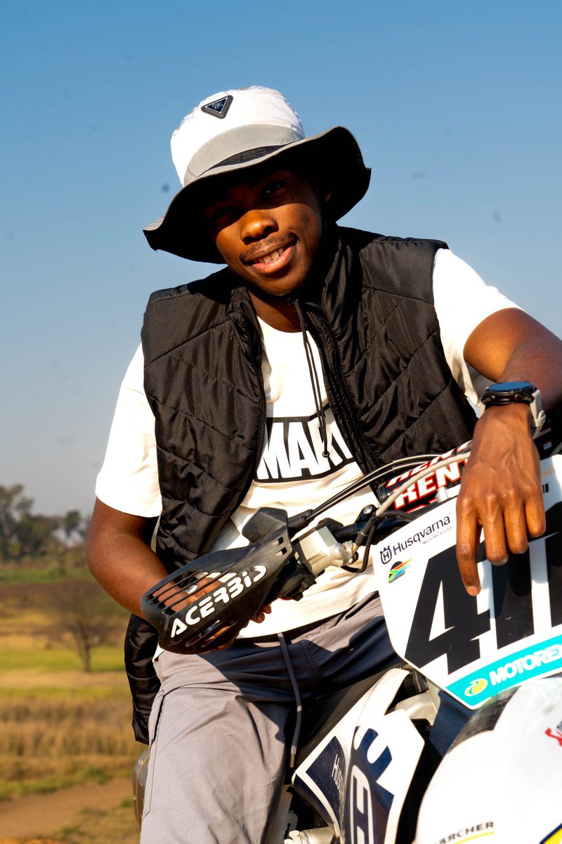 Some finals from a <a href="/MRPfashion/">Mr Price</a> #chillingwith campaign I took part in 📸 - <a href="/ForealForez/">Forez</a>  #fashion #Motorsport