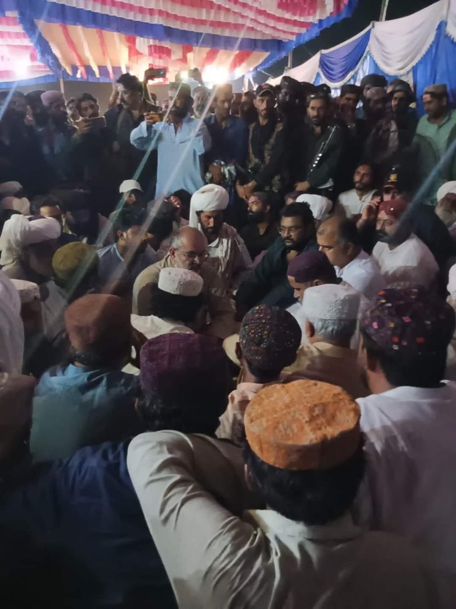 Cbugti786's tweet photo. #ReleaseBugtiHostages Innocent blood has been spilled. Don't compound the tragedy, let the families find solace in embracing their sons again. Release the hostages!

@HamidMirPAK 
@PakSarfrazbugti https://t.co/1IiztZ1kt1
