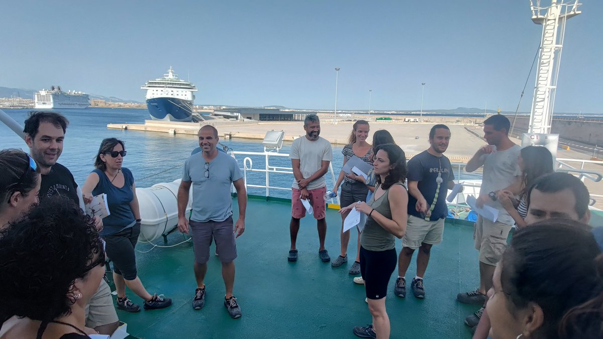 ECOBRED_COB's tweet photo. ¡Empezamos la campaña #MEDITS 2023 #GSA5 #Eivissa #Formentera #FEMPA!
Los oficiales del #MiguelOliver nos han echo una charla de seguridad, y luego hemos repasado los objetivos y el funcionamiento de la campaña.
Participan con nosotros compañeros de @UIBuniversitat y la @upvehu. https://t.co/LTSg5eKzA7