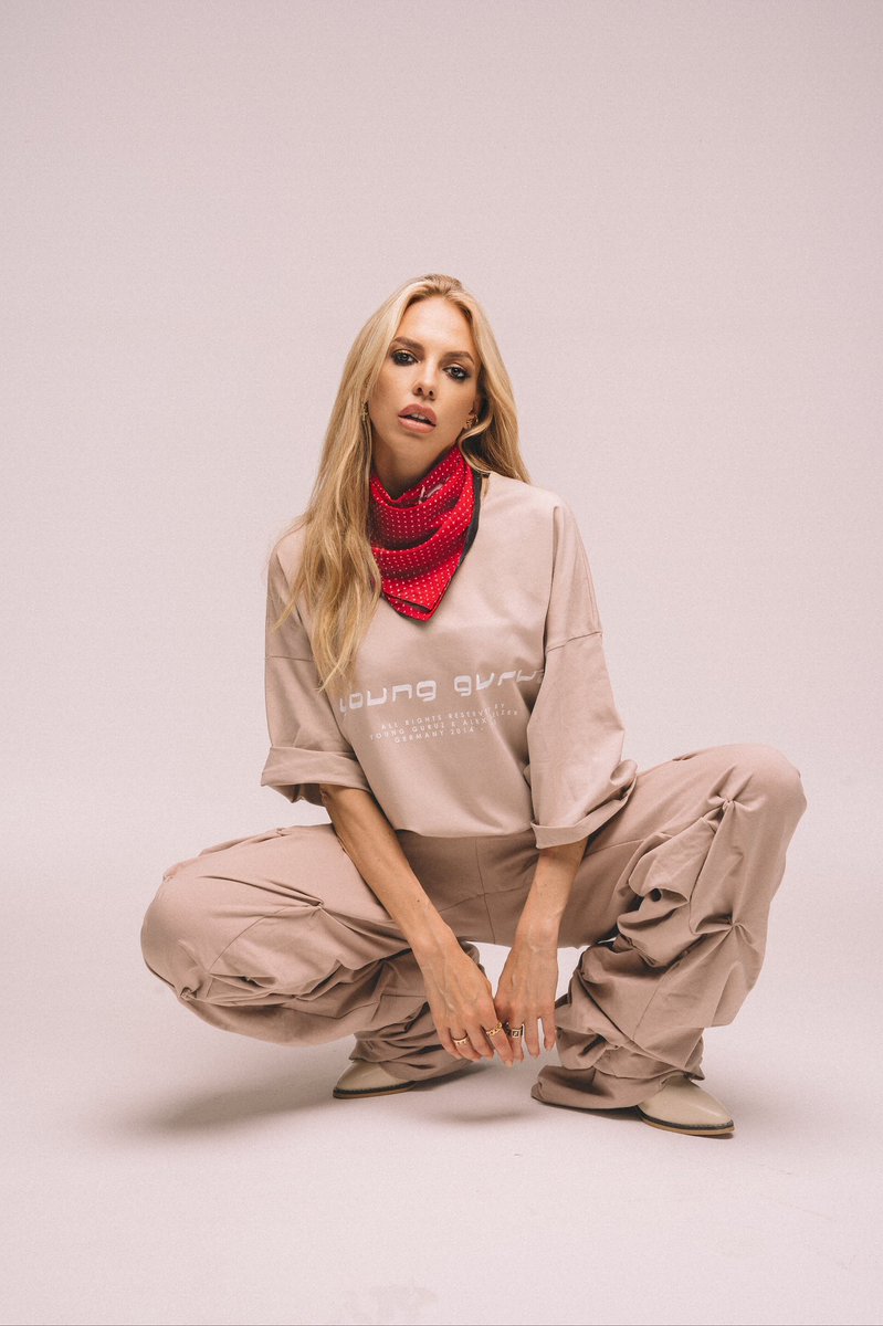 YoungGuruz's tweet photo. customised pants by @YoungGuruz x @kanyewest #youngguruz #streetwear https://t.co/lDDwVDjmPc