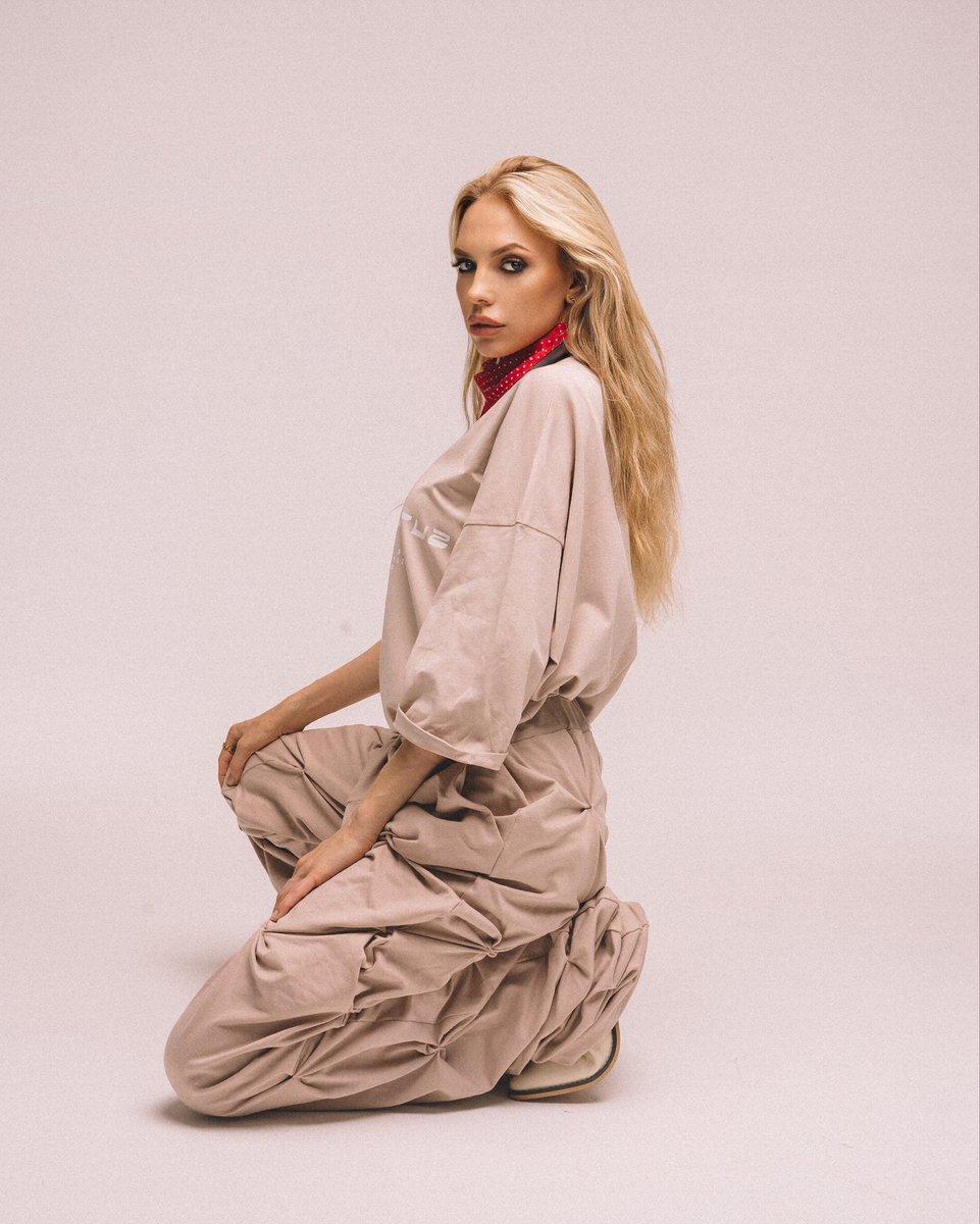 YoungGuruz's tweet photo. customised pants by @YoungGuruz x @kanyewest #youngguruz #streetwear https://t.co/lDDwVDjmPc