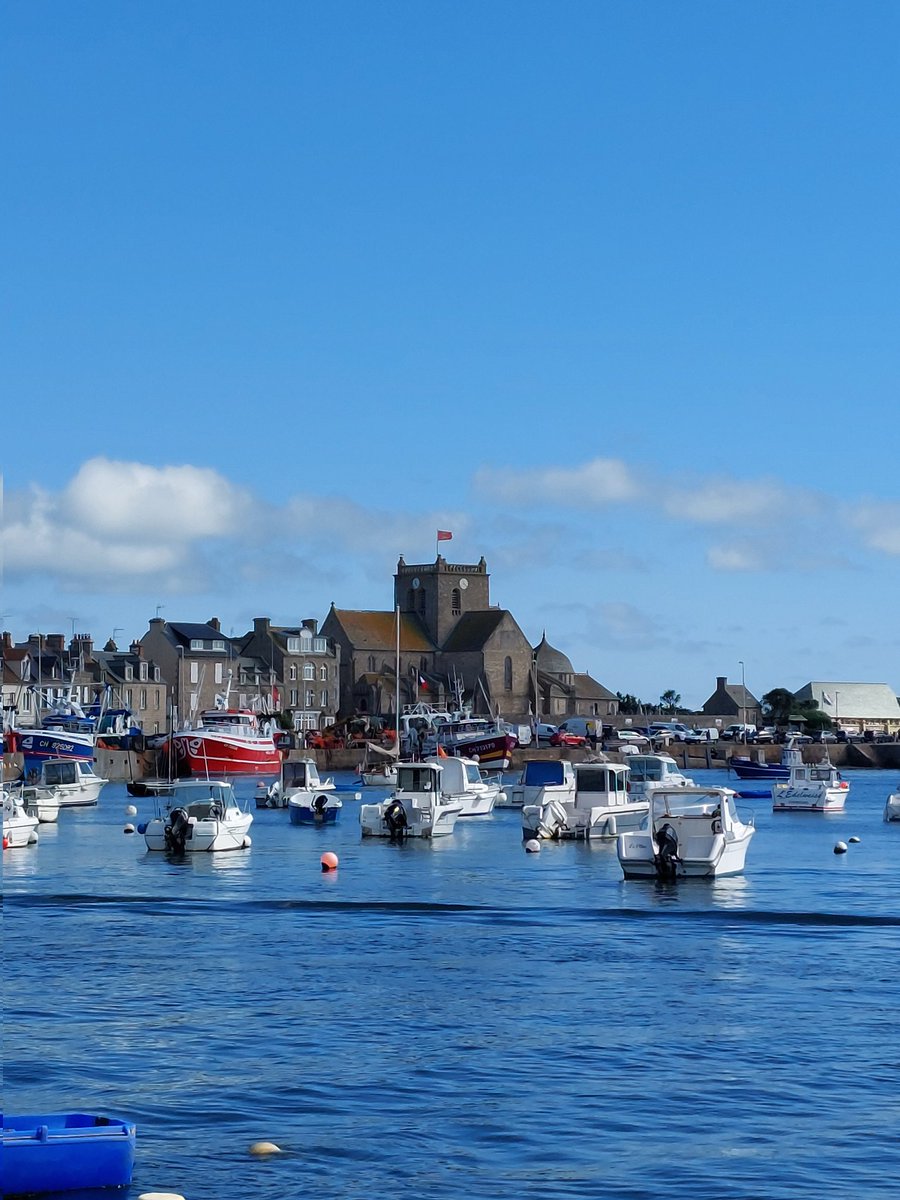 arnohedouin's tweet photo. #Normandie #Manche #ValDeSaire #Cotentin #Barfleur #Gatteville #Reville https://t.co/MuHzbLONQ7