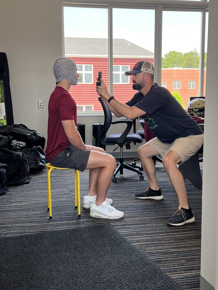 _Coach_Martin_'s tweet photo. Shoutout to @MatthewToney1 for stopping by and fitting one of our players for an Axiom Helmet! @RiddellSports https://t.co/c1x8UDeKii