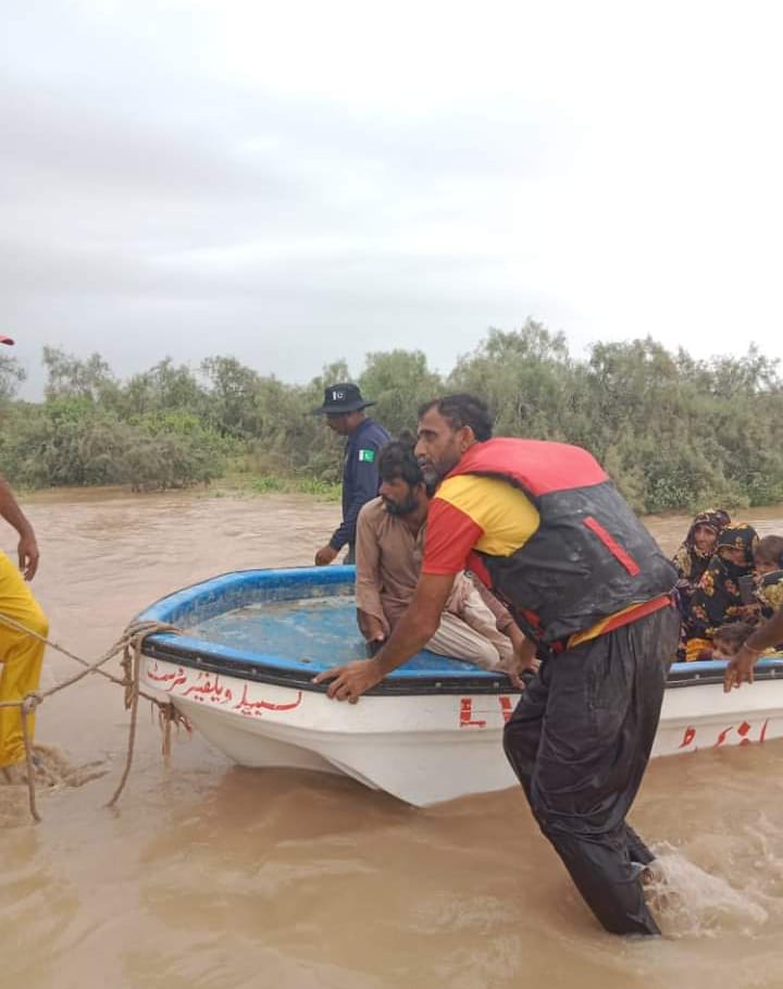 ShafiSalal's tweet photo. Hopefully the volunteers of Lasbela Welfare Trust who saved hundreds of lives in the floods will be nominated for the award on 23rd March, encourage such volunteers so that the sense of serving humanity can develop among  common ppl as well. @anwaar_kakar @hamzashafqaat https://t.co/hV3cJhFxLO