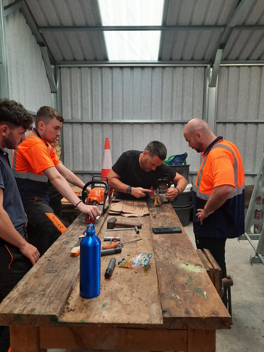 ArbApprentice's tweet photo. #ArbApprentice skills training week at home base - Petersburg OTC.  Tomorrow we'll be training in the forest.  #GRETBOfficial #GenerationApprentice #SOLAS https://t.co/ZXZ8p1CU1u
