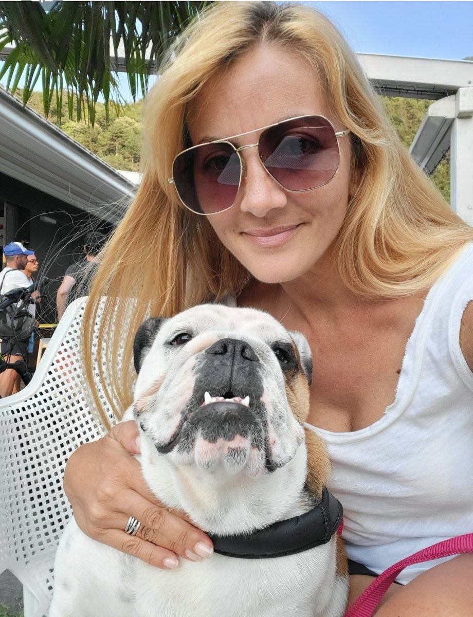 DBarattolo's tweet image. Buon Ferragosto dalla panchina preferita di Sole 😅 #Torbole