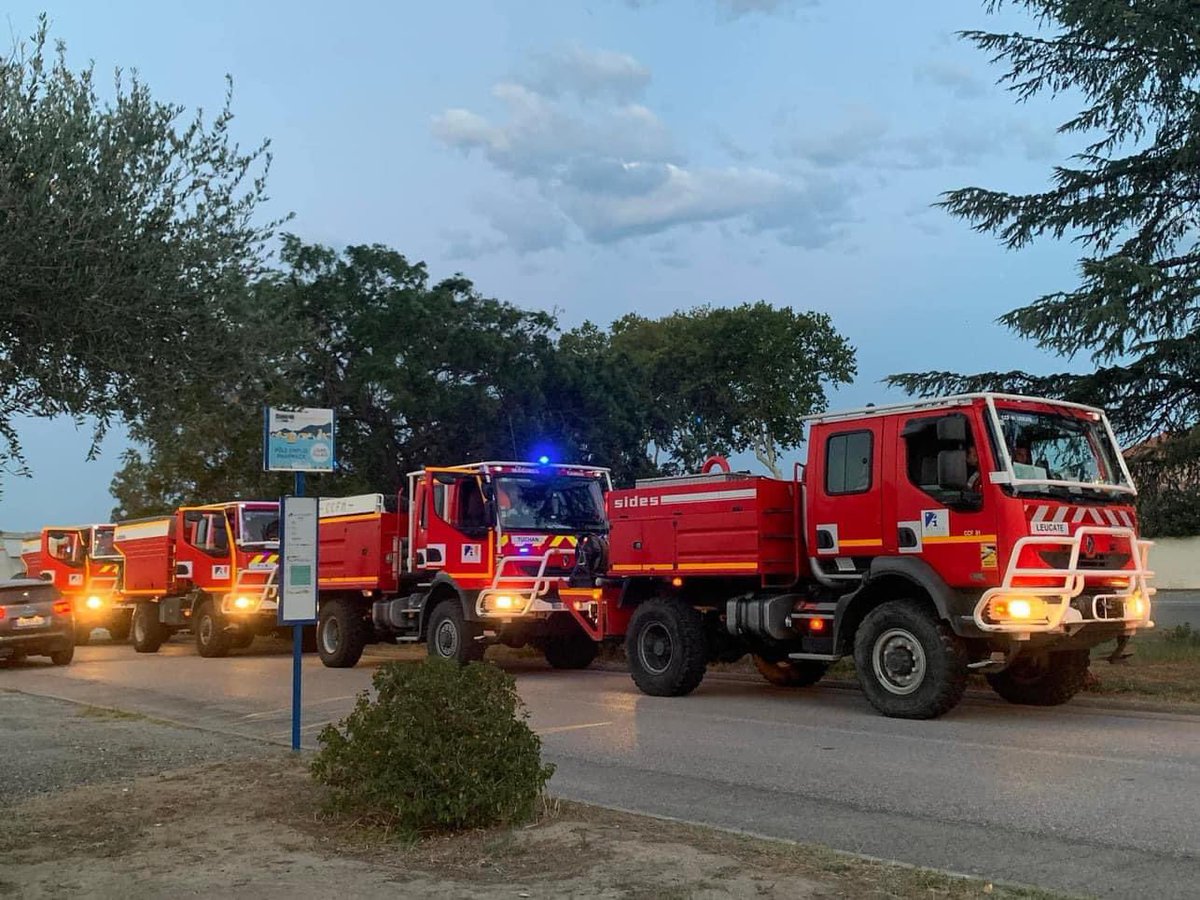 trace_tes1368's tweet photo. Last nights fire Saint-Andre near Argles sur mer France https://t.co/kFxKxEJQrA